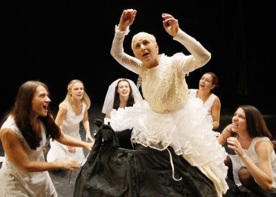 Hiša Bernarde Alba Hiša Bernarde Alba